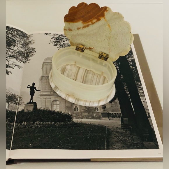 Vintage MCM Natural Stone Shell-Shaped Trinket Box - Picture 2 of 9